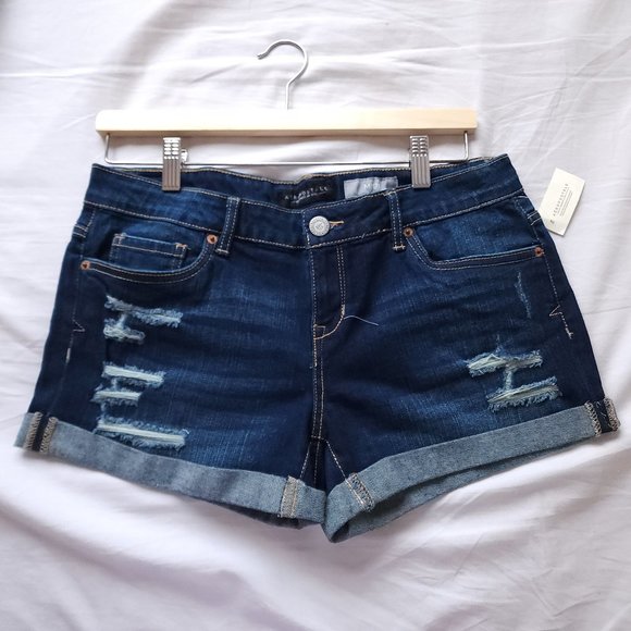 Aeropostale MIDI Distressed Jean Shorts NWT - Picture 1 of 10